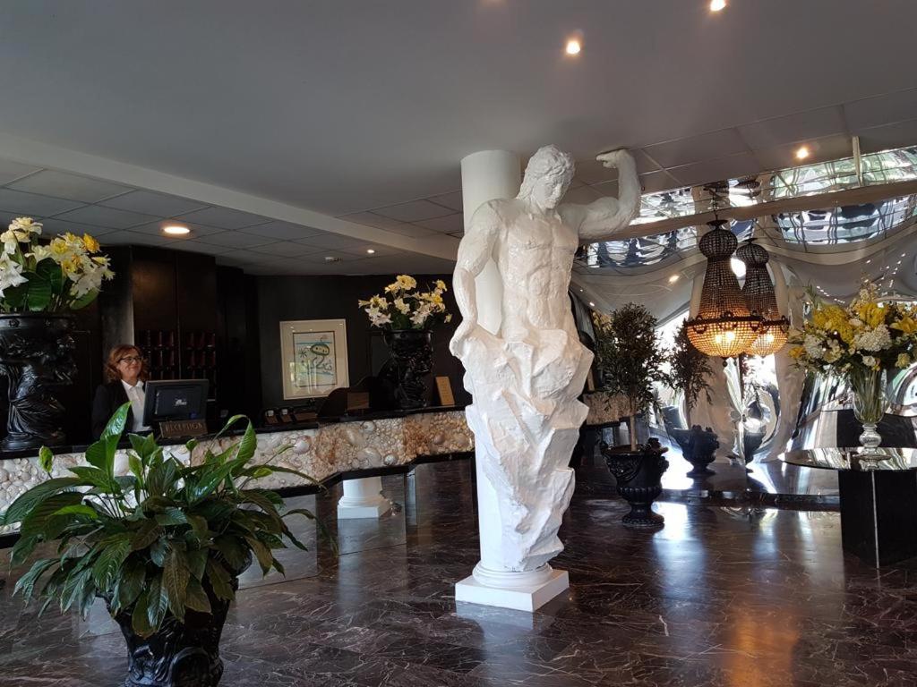 Domizia Palace Hotel Baia Domizia Εξωτερικό φωτογραφία