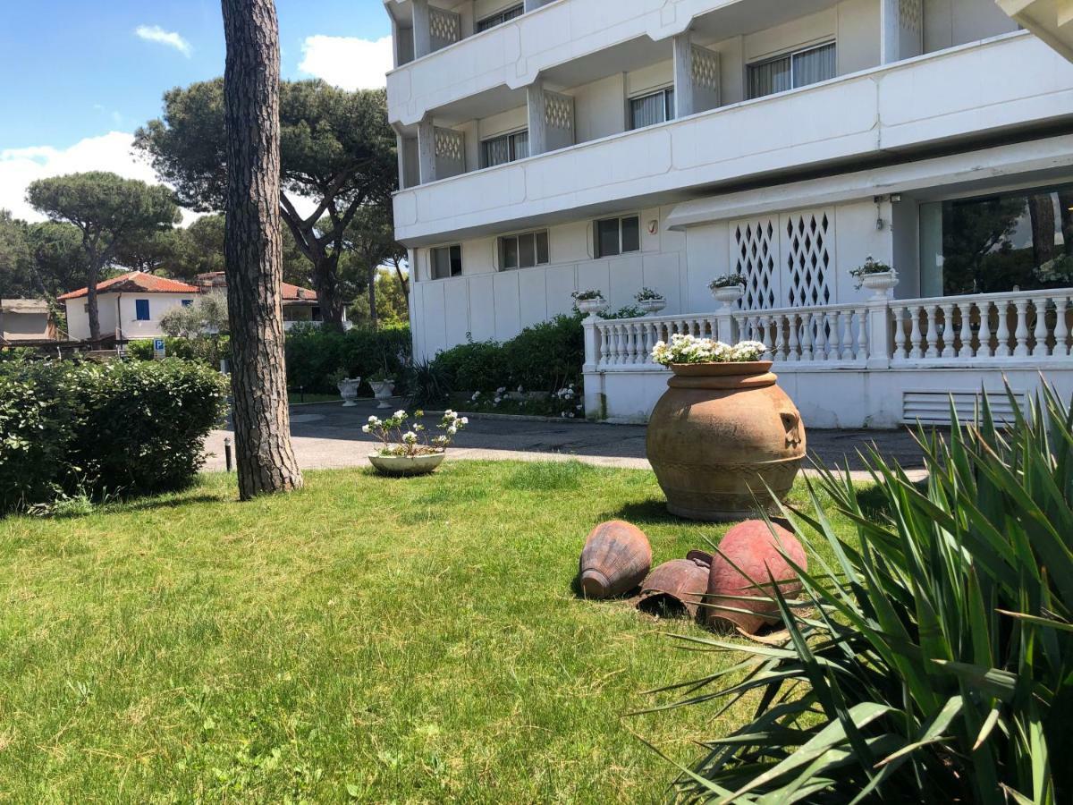 Domizia Palace Hotel Baia Domizia Εξωτερικό φωτογραφία