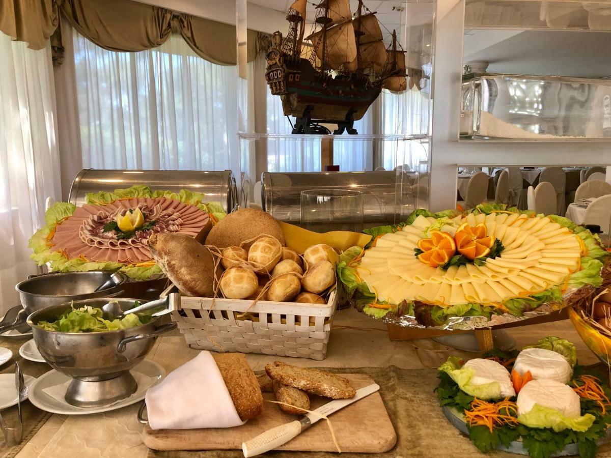 Domizia Palace Hotel Baia Domizia Εξωτερικό φωτογραφία